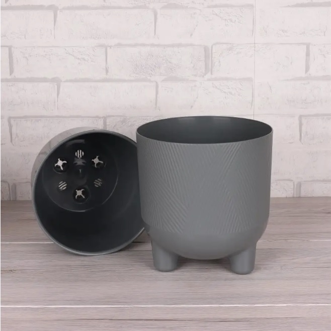 Кашпо пластм. "Фита" 1.45л d верха 130мм h140мм со вставкой Муссон ФИ13-70 *1/15