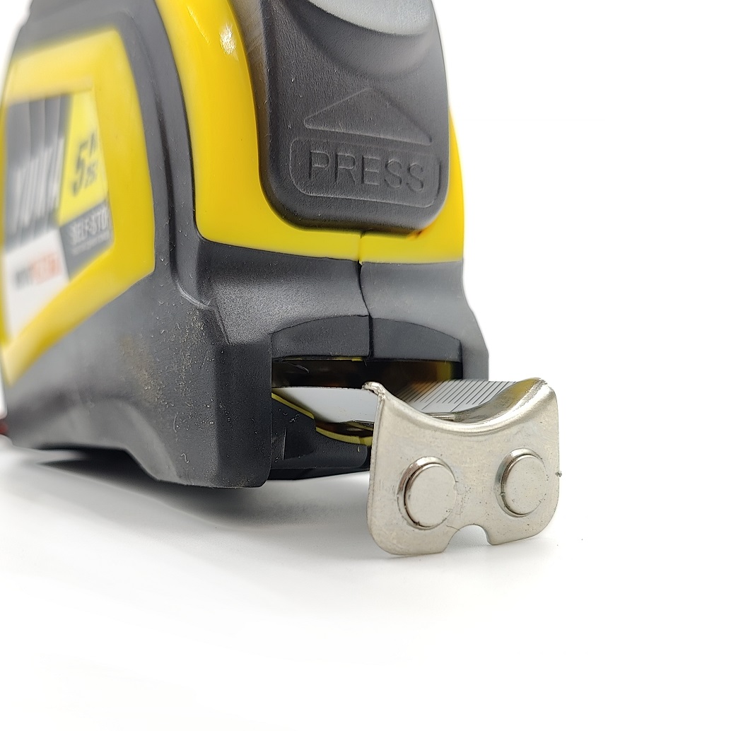 Рулетка  5м х19мм резино-пластик корпус стальн.лента автостоп магнит артYK005190M Novocraft*1/12/120