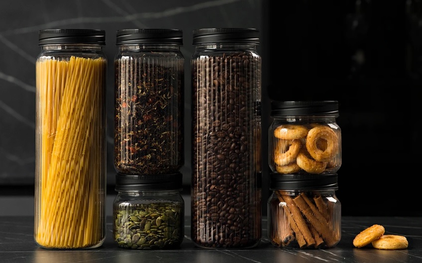 Банка для продуктов пластм. с закруч.крышкой "Premium" 1,3л арт.440200313 ("Бытпласт") *1/12 Банка для продуктов пластм. с закруч.крышкой "Premium" 1,3л арт.440200313 ("Бытпласт") *1/12