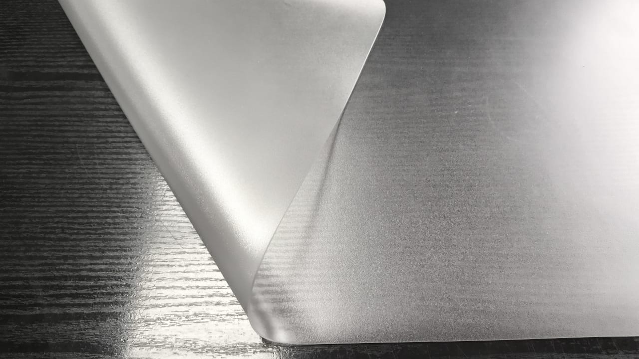 Мат защитный на стол прозр. матовый с тиснением 45х75см,толщ.1,5мм "SOFT" GW-45281 "Great Way" *1/25