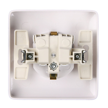 Розетка "Хит" СП 1-мест. белая з/к б/ш РС16-134-б *10/81